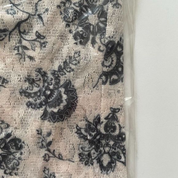 Free People Layered in Lace Stretch Legging Pants in Ivory Combo Womens Small - Picture 5 of 8